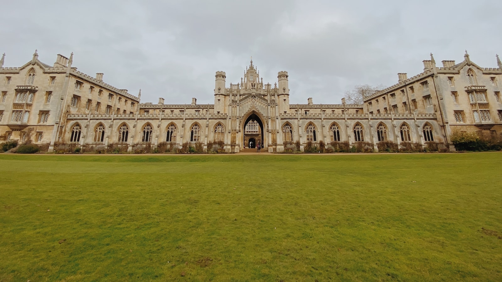 英国威尔士大学是卖文凭的大学吗