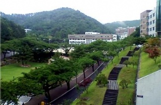 灵山大学