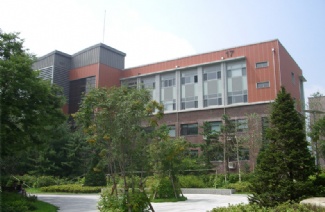 明知大学