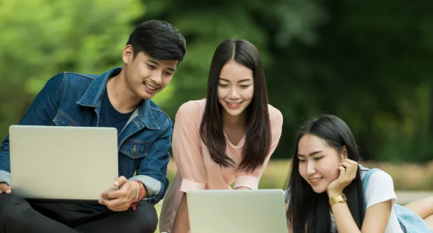 海外留学生去香港为什么很多呢？