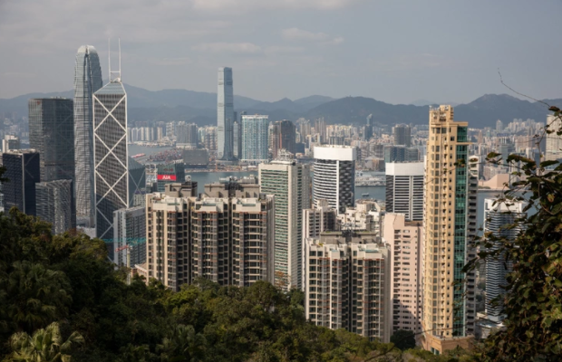 香港每年移民人数是多少（香港去年净移出人口3.98万）