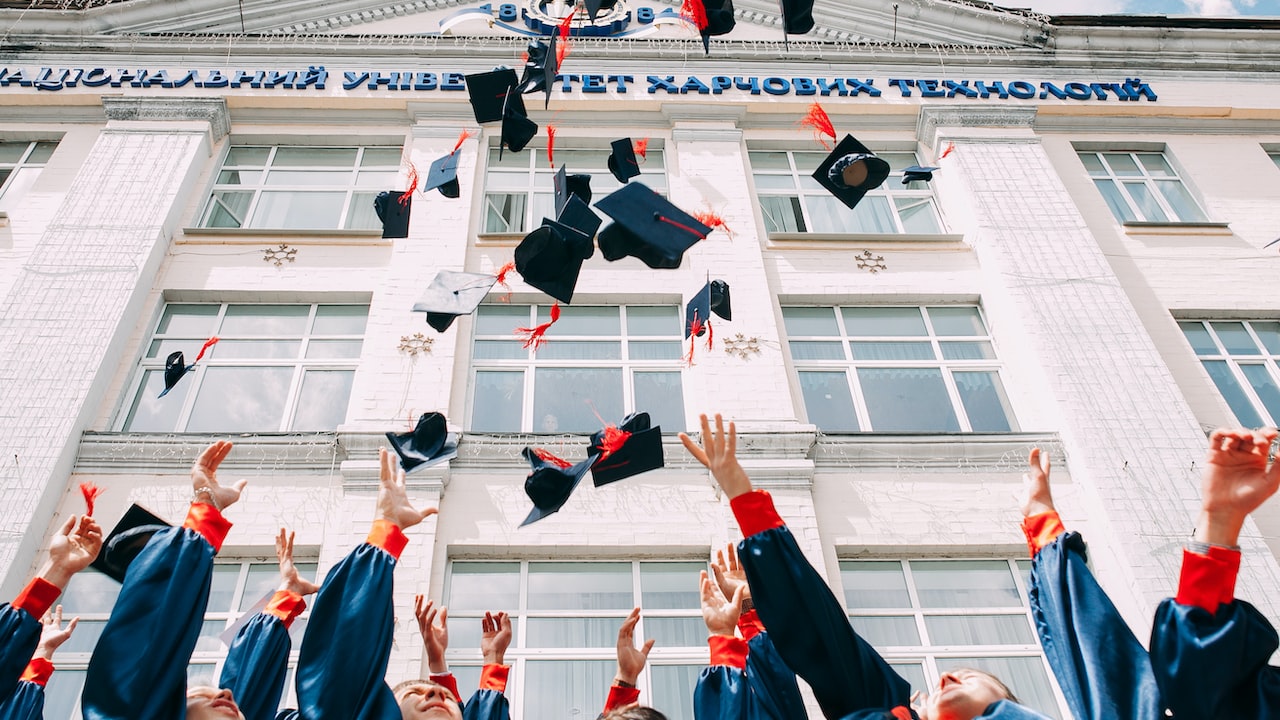 德国卡鲁斯鲁厄大学师资力量怎么样